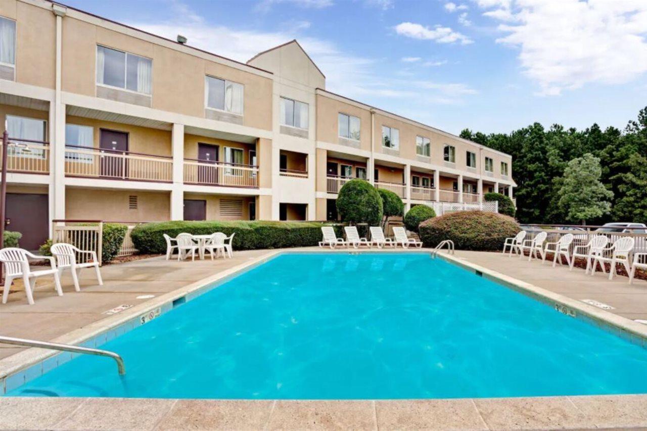 Days Inn By Wyndham Atlanta/Southlake/Morrow Exterior foto