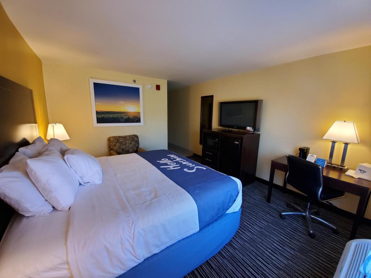 Days Inn By Wyndham Atlanta/Southlake/Morrow Exterior foto
